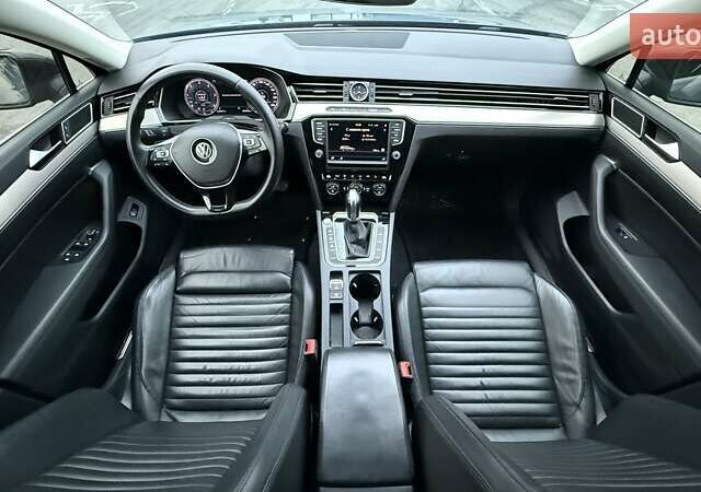 Синий Фольксваген Пассат, объемом двигателя 1.97 л и пробегом 227 тыс. км за 15900 $, фото 6 на Automoto.ua