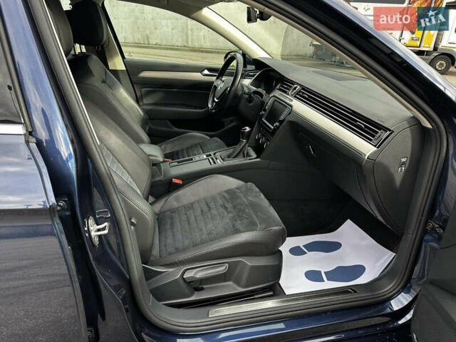 Синій Фольксваген Пассат, об'ємом двигуна 1.97 л та пробігом 169 тис. км за 17200 $, фото 49 на Automoto.ua