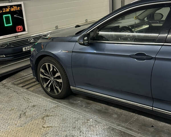 Синий Фольксваген Пассат, объемом двигателя 1.97 л и пробегом 230 тыс. км за 19809 $, фото 27 на Automoto.ua