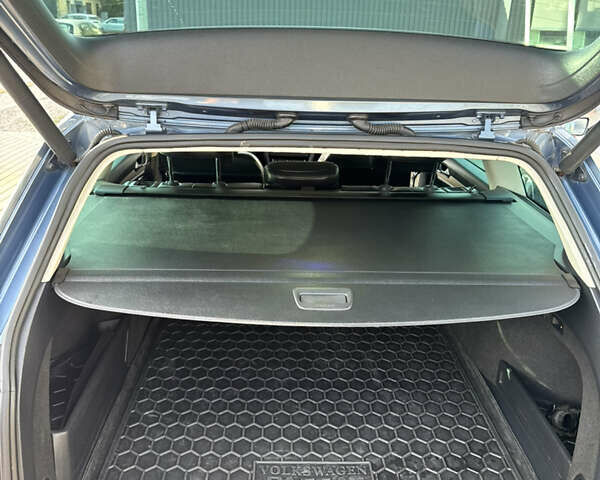 Синий Фольксваген Пассат, объемом двигателя 1.97 л и пробегом 348 тыс. км за 12499 $, фото 15 на Automoto.ua