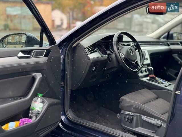 Синий Фольксваген Пассат, объемом двигателя 1.8 л и пробегом 238 тыс. км за 15790 $, фото 18 на Automoto.ua