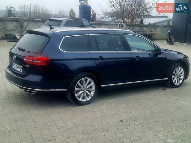 Синий Фольксваген Пассат, объемом двигателя 1.97 л и пробегом 241 тыс. км за 16777 $, фото 3 на Automoto.ua