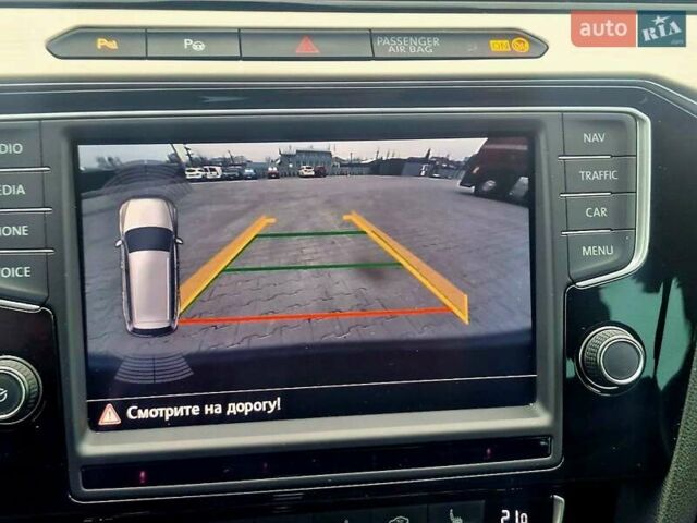 Синий Фольксваген Пассат, объемом двигателя 1.97 л и пробегом 241 тыс. км за 16777 $, фото 16 на Automoto.ua