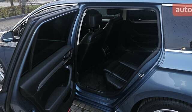 Синий Фольксваген Пассат, объемом двигателя 1.97 л и пробегом 333 тыс. км за 22900 $, фото 13 на Automoto.ua