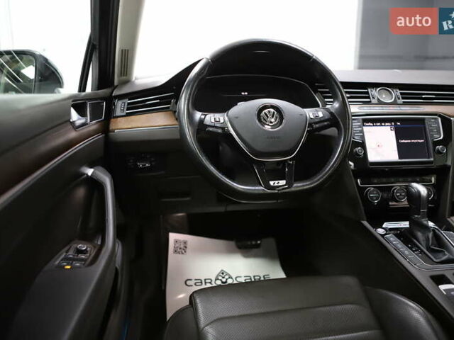 Синий Фольксваген Пассат, объемом двигателя 1.97 л и пробегом 237 тыс. км за 19899 $, фото 120 на Automoto.ua