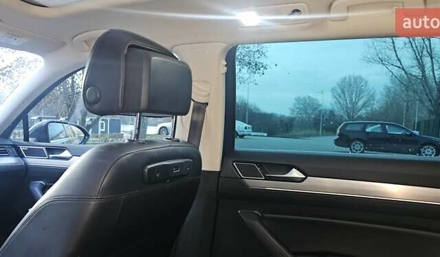 Синий Фольксваген Пассат, объемом двигателя 1.97 л и пробегом 333 тыс. км за 22900 $, фото 18 на Automoto.ua