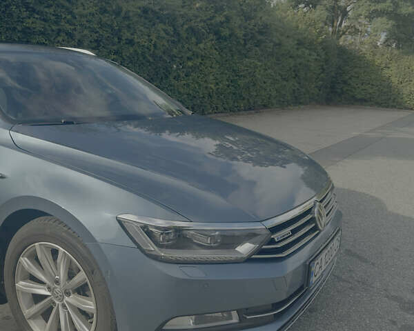 Синий Фольксваген Пассат, объемом двигателя 1.97 л и пробегом 220 тыс. км за 18300 $, фото 2 на Automoto.ua