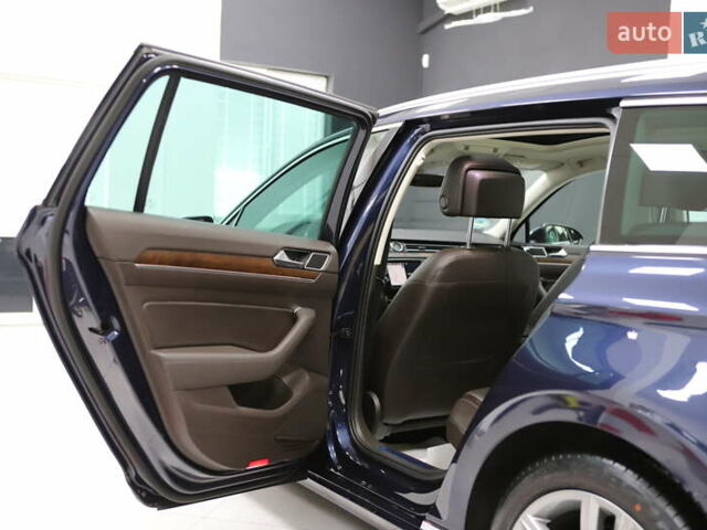 Синий Фольксваген Пассат, объемом двигателя 1.97 л и пробегом 237 тыс. км за 19899 $, фото 113 на Automoto.ua