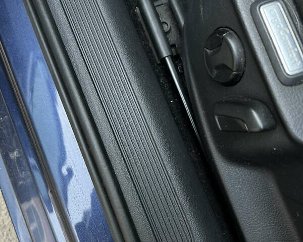 Синій Фольксваген Пассат, об'ємом двигуна 2 л та пробігом 230 тис. км за 15300 $, фото 29 на Automoto.ua
