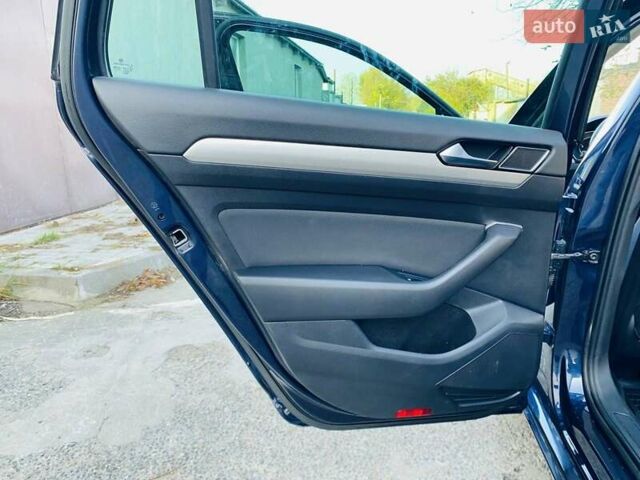 Синій Фольксваген Пассат, об'ємом двигуна 1.97 л та пробігом 300 тис. км за 13500 $, фото 17 на Automoto.ua