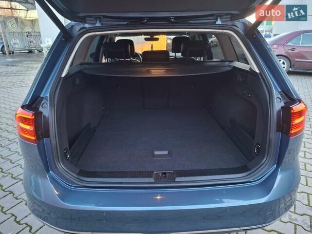 Синий Фольксваген Пассат, объемом двигателя 2 л и пробегом 272 тыс. км за 14200 $, фото 33 на Automoto.ua