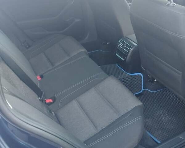 Синий Фольксваген Пассат, объемом двигателя 1.97 л и пробегом 268 тыс. км за 15200 $, фото 3 на Automoto.ua