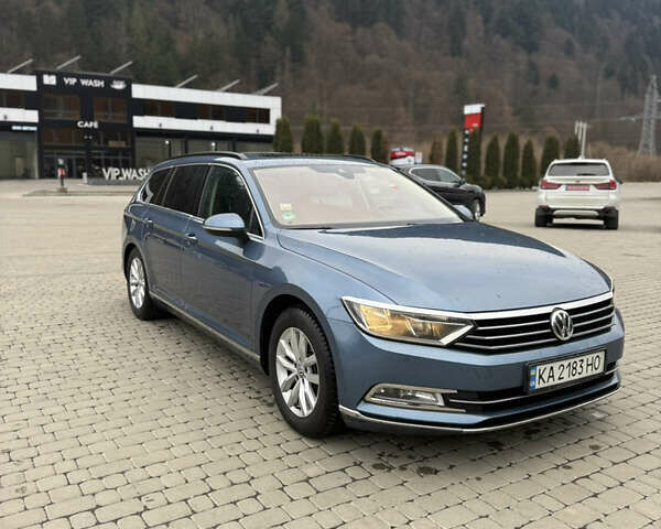 Синий Фольксваген Пассат, объемом двигателя 1.6 л и пробегом 315 тыс. км за 12300 $, фото 2 на Automoto.ua