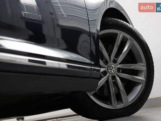 Синий Фольксваген Пассат, объемом двигателя 1.97 л и пробегом 237 тыс. км за 19899 $, фото 64 на Automoto.ua