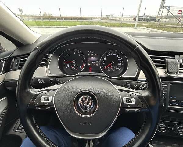 Синий Фольксваген Пассат, объемом двигателя 1.97 л и пробегом 293 тыс. км за 14500 $, фото 9 на Automoto.ua