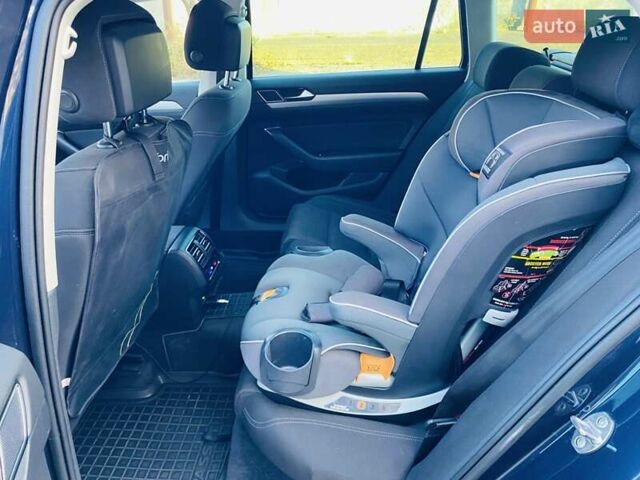 Синій Фольксваген Пассат, об'ємом двигуна 1.97 л та пробігом 300 тис. км за 13500 $, фото 12 на Automoto.ua