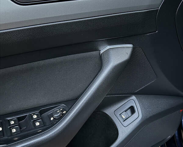 Синій Фольксваген Пассат, об'ємом двигуна 1.97 л та пробігом 317 тис. км за 14500 $, фото 47 на Automoto.ua