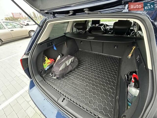 Синий Фольксваген Пассат, объемом двигателя 1.97 л и пробегом 293 тыс. км за 14500 $, фото 22 на Automoto.ua