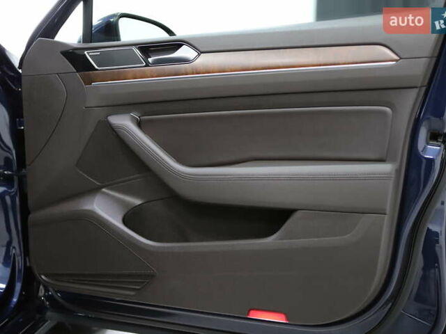 Синий Фольксваген Пассат, объемом двигателя 1.97 л и пробегом 237 тыс. км за 19899 $, фото 68 на Automoto.ua