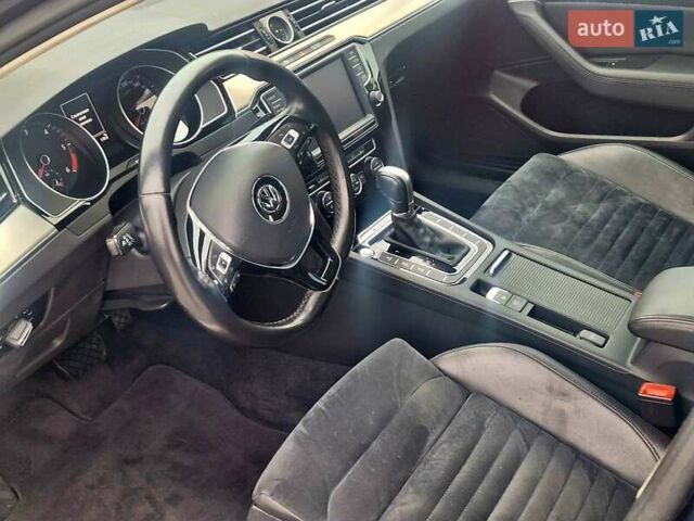 Синий Фольксваген Пассат, объемом двигателя 1.97 л и пробегом 241 тыс. км за 16777 $, фото 9 на Automoto.ua