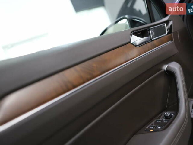 Синий Фольксваген Пассат, объемом двигателя 1.97 л и пробегом 237 тыс. км за 19899 $, фото 72 на Automoto.ua