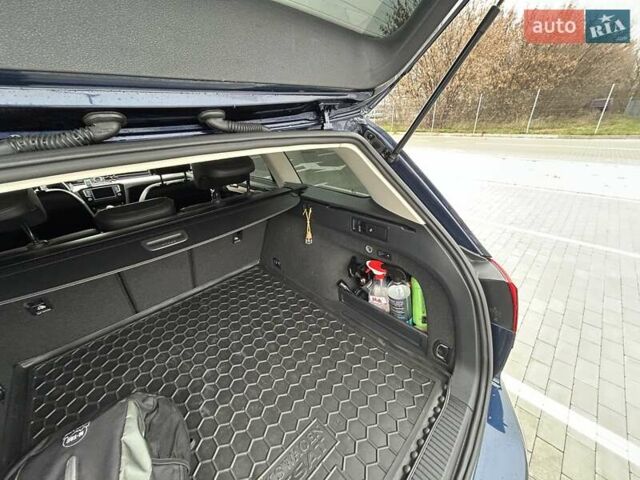 Синий Фольксваген Пассат, объемом двигателя 1.97 л и пробегом 293 тыс. км за 14500 $, фото 23 на Automoto.ua