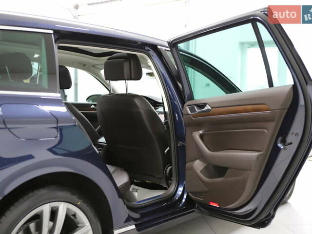 Синий Фольксваген Пассат, объемом двигателя 1.97 л и пробегом 237 тыс. км за 19899 $, фото 69 на Automoto.ua