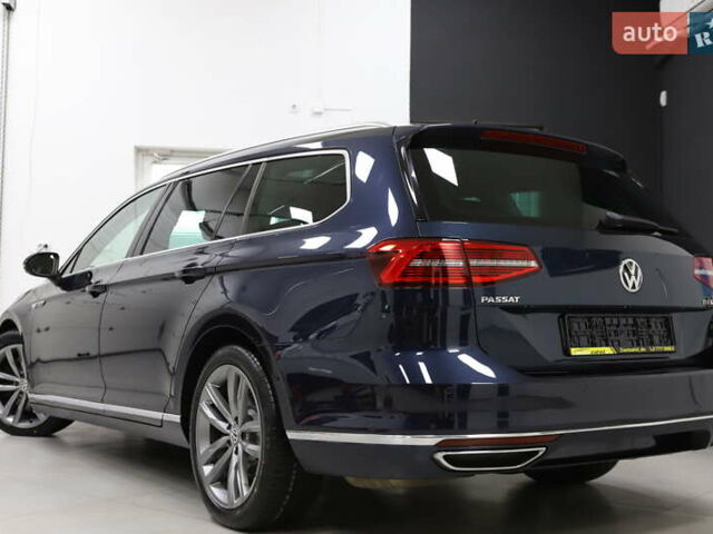 Синий Фольксваген Пассат, объемом двигателя 1.97 л и пробегом 237 тыс. км за 19899 $, фото 42 на Automoto.ua