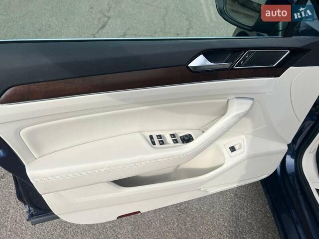 Синій Фольксваген Пассат, об'ємом двигуна 1.97 л та пробігом 207 тис. км за 20300 $, фото 23 на Automoto.ua