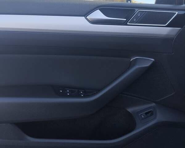 Синий Фольксваген Пассат, объемом двигателя 1.97 л и пробегом 268 тыс. км за 15200 $, фото 16 на Automoto.ua