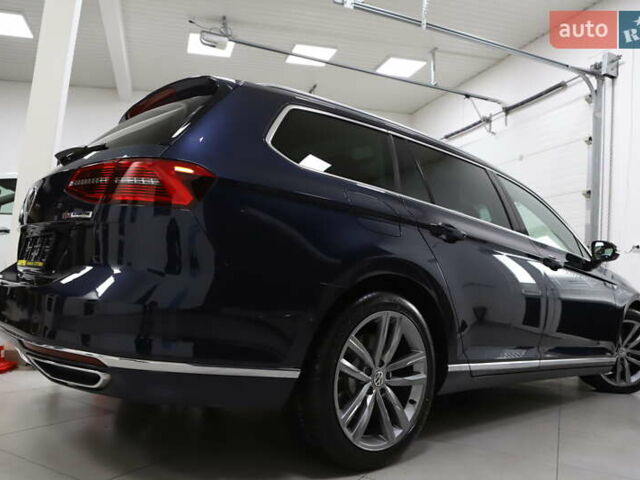 Синий Фольксваген Пассат, объемом двигателя 1.97 л и пробегом 237 тыс. км за 19899 $, фото 63 на Automoto.ua