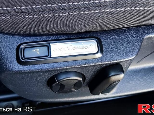 Синій Фольксваген Пассат, об'ємом двигуна 2 л та пробігом 191 тис. км за 14200 $, фото 8 на Automoto.ua