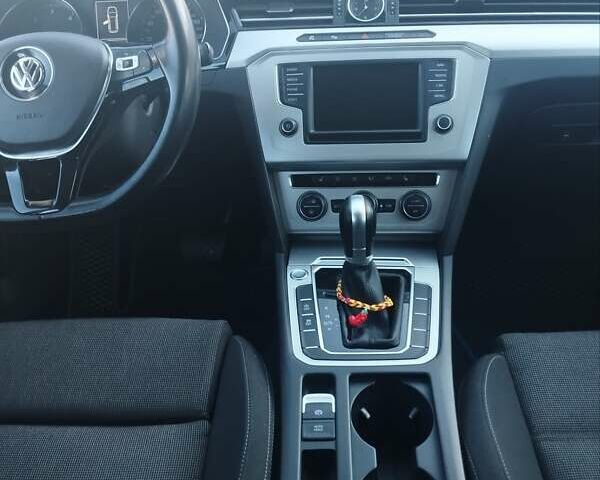 Синий Фольксваген Пассат, объемом двигателя 1.97 л и пробегом 268 тыс. км за 15200 $, фото 2 на Automoto.ua