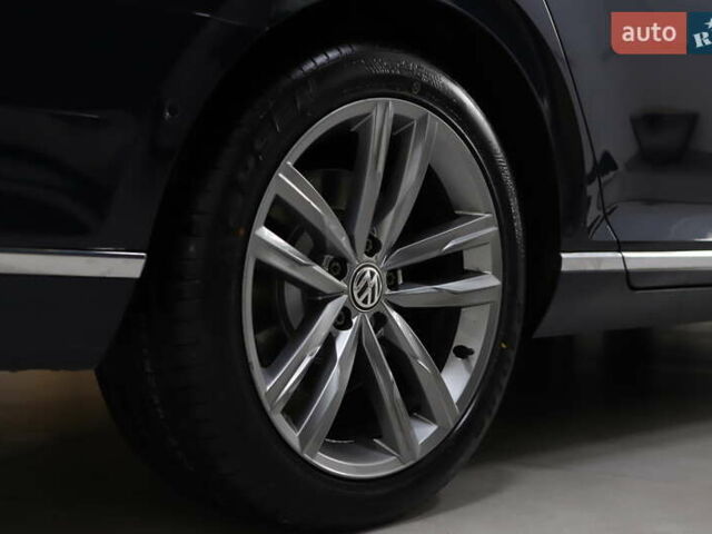 Синий Фольксваген Пассат, объемом двигателя 1.97 л и пробегом 237 тыс. км за 19899 $, фото 65 на Automoto.ua