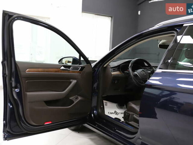 Синий Фольксваген Пассат, объемом двигателя 1.97 л и пробегом 237 тыс. км за 19899 $, фото 127 на Automoto.ua