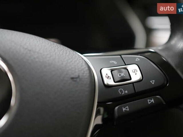 Синий Фольксваген Пассат, объемом двигателя 1.97 л и пробегом 237 тыс. км за 19899 $, фото 83 на Automoto.ua