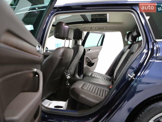 Синий Фольксваген Пассат, объемом двигателя 1.97 л и пробегом 237 тыс. км за 19899 $, фото 116 на Automoto.ua