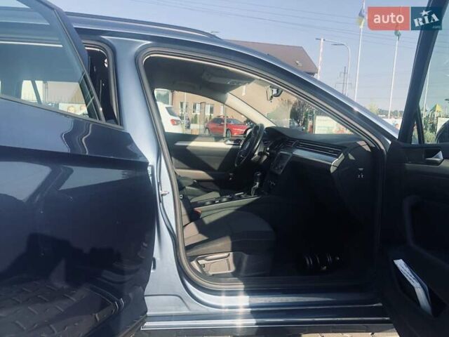 Синий Фольксваген Пассат, объемом двигателя 1.6 л и пробегом 297 тыс. км за 10500 $, фото 3 на Automoto.ua