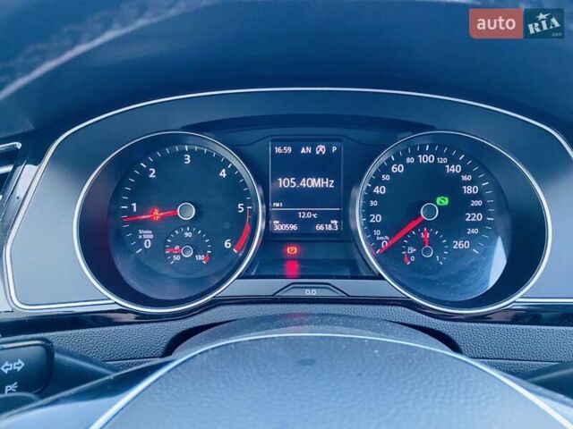 Синій Фольксваген Пассат, об'ємом двигуна 1.97 л та пробігом 300 тис. км за 13500 $, фото 9 на Automoto.ua