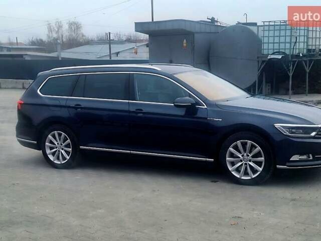 Синий Фольксваген Пассат, объемом двигателя 1.97 л и пробегом 241 тыс. км за 16777 $, фото 2 на Automoto.ua