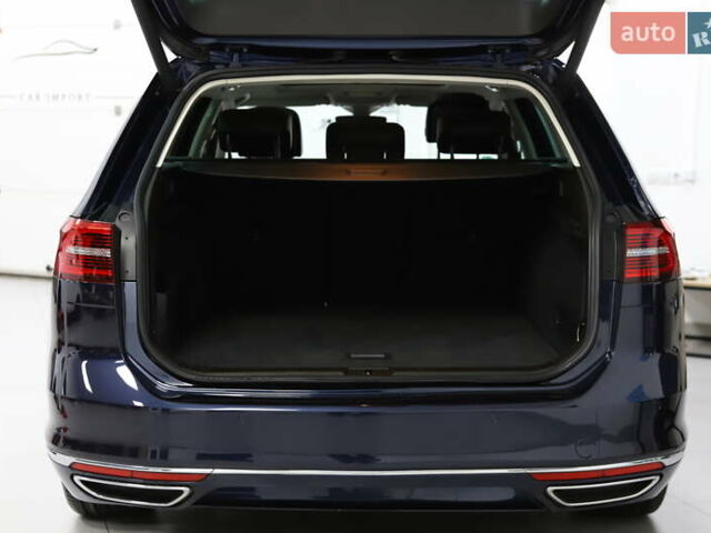 Синий Фольксваген Пассат, объемом двигателя 1.97 л и пробегом 237 тыс. км за 19899 $, фото 47 на Automoto.ua