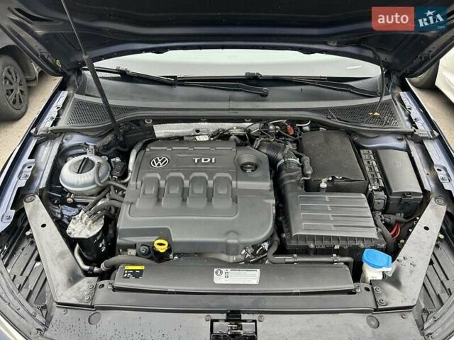 Синий Фольксваген Пассат, объемом двигателя 1.97 л и пробегом 293 тыс. км за 14500 $, фото 3 на Automoto.ua