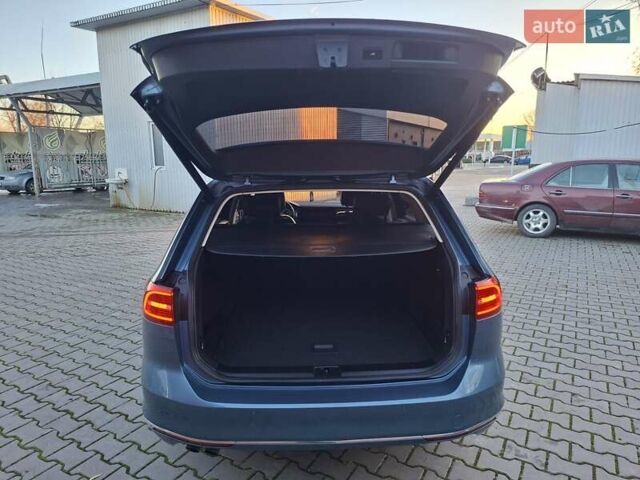 Синий Фольксваген Пассат, объемом двигателя 2 л и пробегом 272 тыс. км за 14200 $, фото 34 на Automoto.ua