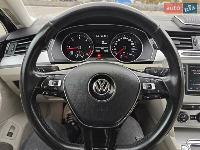 Синий Фольксваген Пассат, объемом двигателя 1.97 л и пробегом 244 тыс. км за 14300 $, фото 8 на Automoto.ua