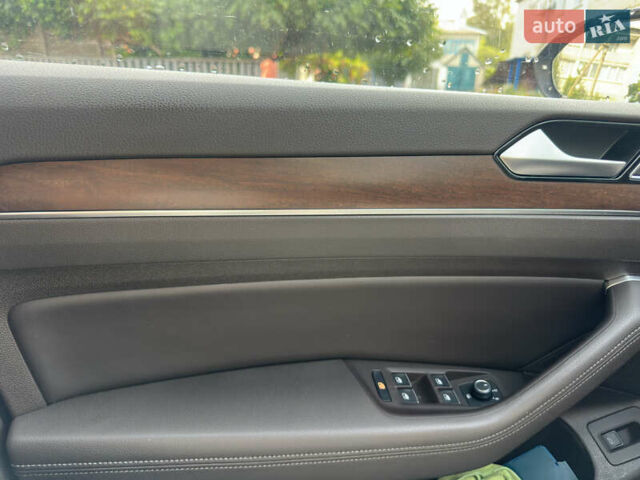 Синий Фольксваген Пассат, объемом двигателя 1.97 л и пробегом 220 тыс. км за 18300 $, фото 26 на Automoto.ua