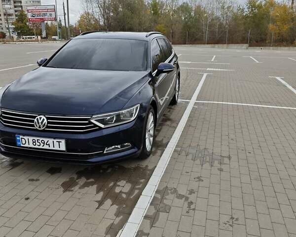 Синий Фольксваген Пассат, объемом двигателя 1.97 л и пробегом 244 тыс. км за 14300 $, фото 4 на Automoto.ua