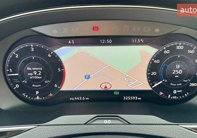 Синий Фольксваген Пассат, объемом двигателя 1.97 л и пробегом 320 тыс. км за 15300 $, фото 26 на Automoto.ua