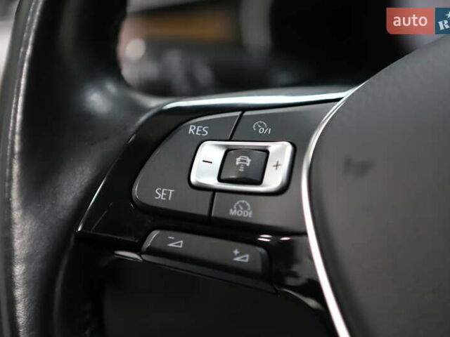 Синий Фольксваген Пассат, объемом двигателя 1.97 л и пробегом 237 тыс. км за 19899 $, фото 82 на Automoto.ua