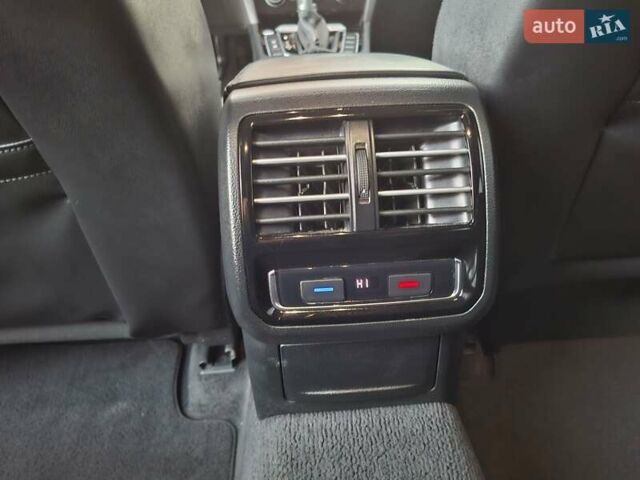 Синий Фольксваген Пассат, объемом двигателя 2 л и пробегом 272 тыс. км за 14200 $, фото 40 на Automoto.ua