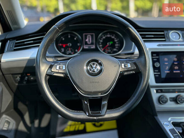 Синий Фольксваген Пассат, объемом двигателя 1.6 л и пробегом 197 тыс. км за 17500 $, фото 14 на Automoto.ua